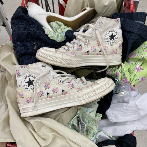 Meet your Posher, Emma - Picture 3 of 5